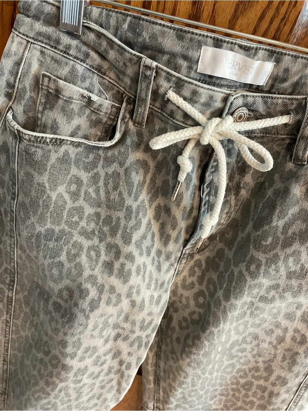 VERVET by Flying Monkey Gray Leopard Print Barrel Jeans with White Drawstring - Picture 3 of 7